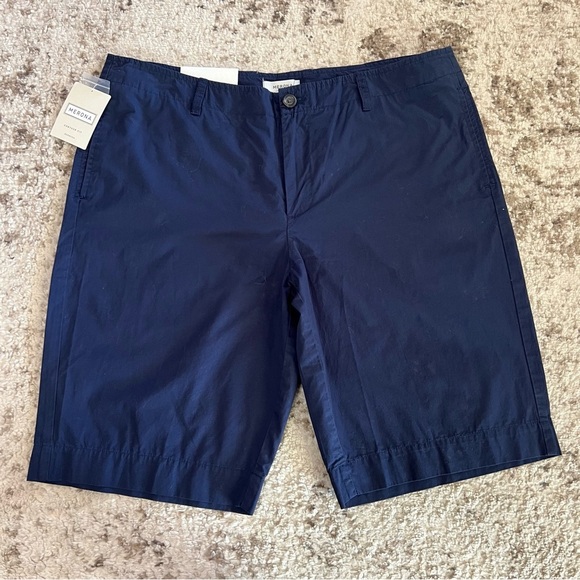 NWT Merona Contour Fit Navy Blue Bermuda Shorts size 18 - Picture 1 of 7